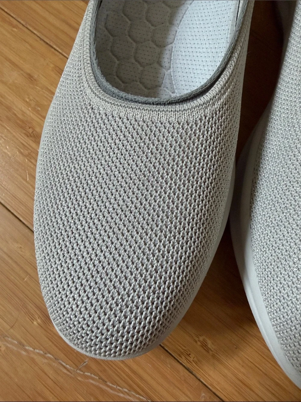 Women's Slip-On Knit Flats in Light Glittery Gray